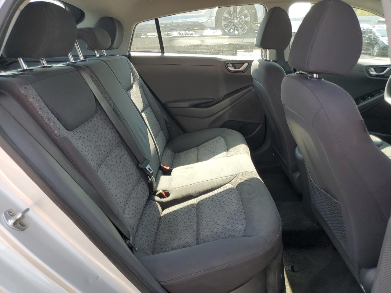 2017 Hyundai IONIQ - Image 11