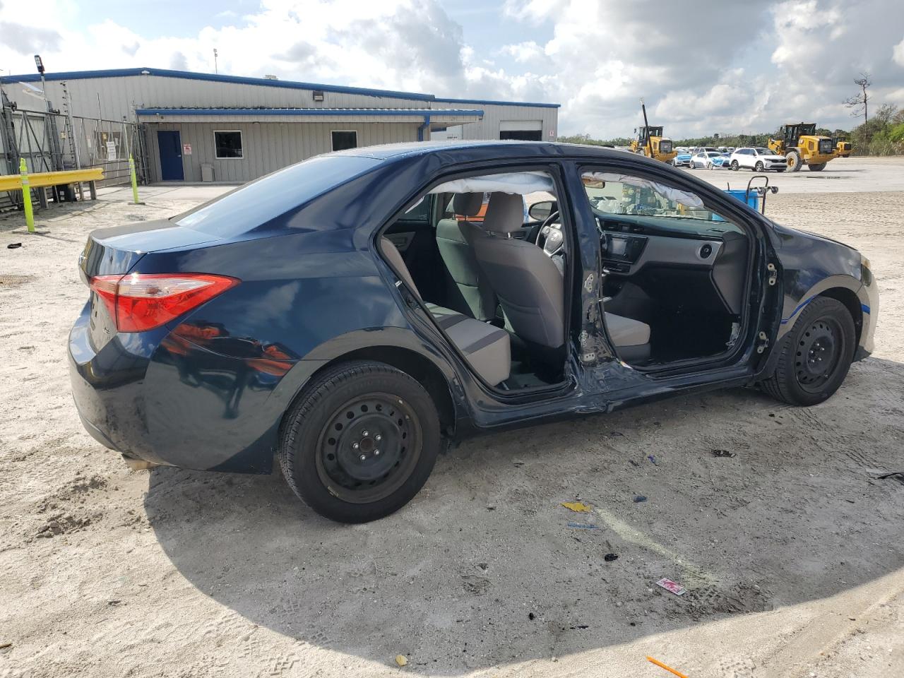 2017 Toyota Corolla - Image 3