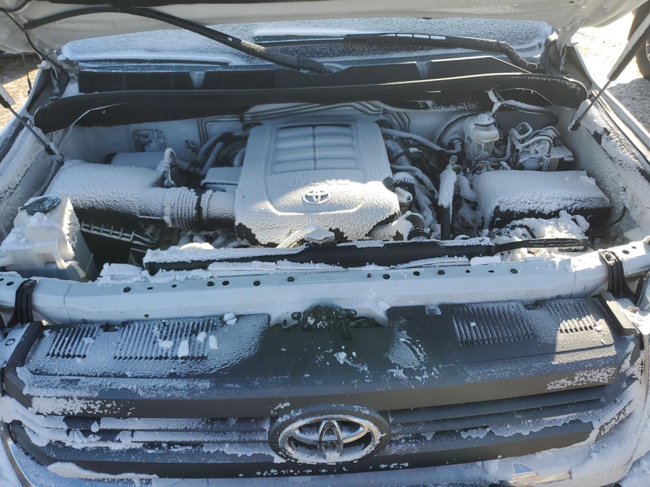 2014 Toyota Tundra - Image 11
