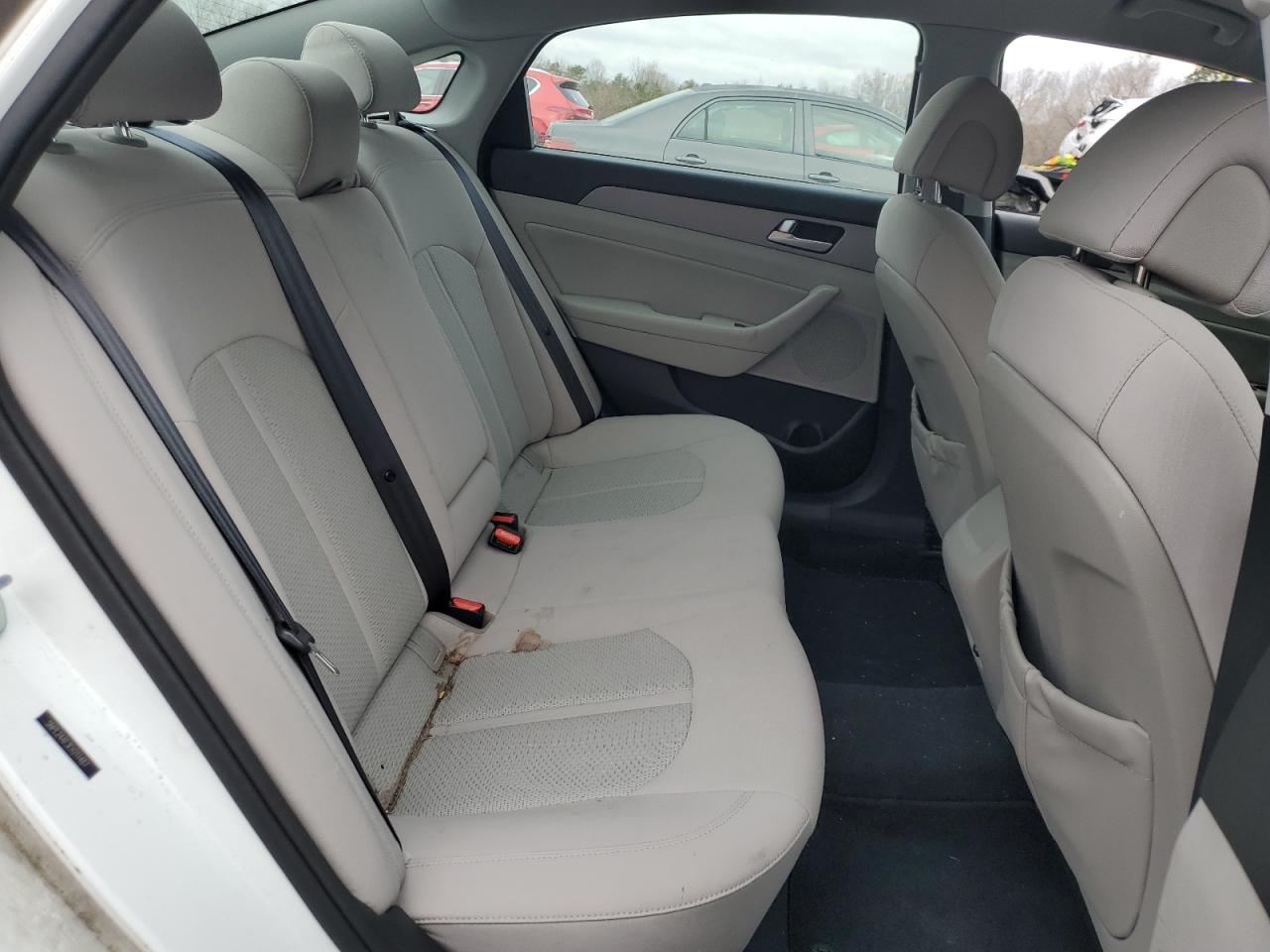 2015 Hyundai Sonata - Image 10