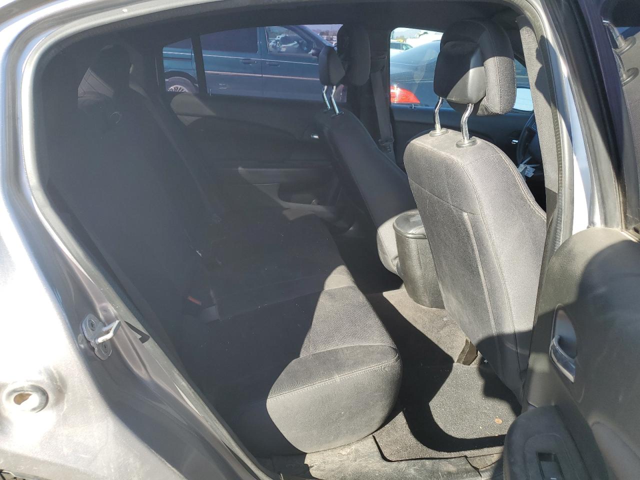 2014 Chrysler 200 - Image 10