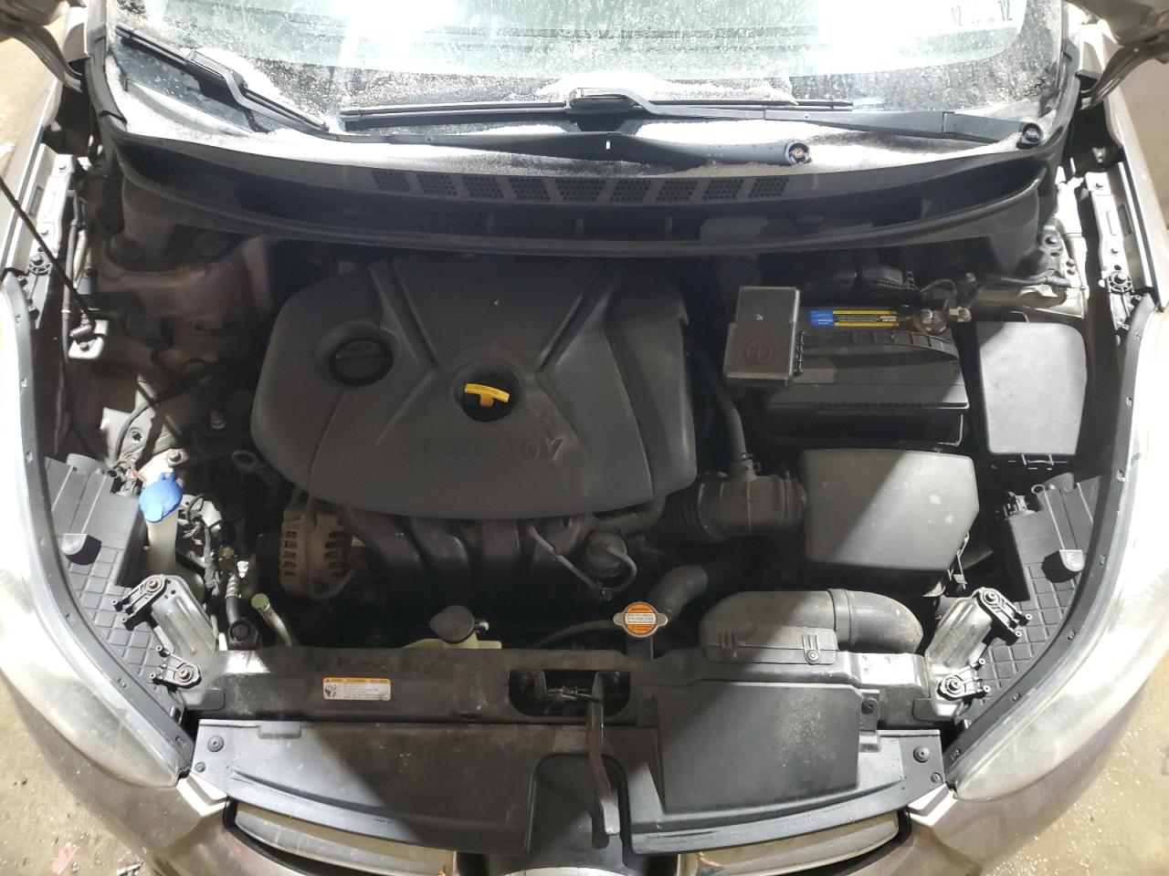 2013 Hyundai Elantra - Image 11