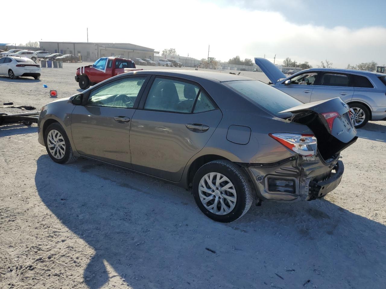 2018 Toyota Corolla - Image 2