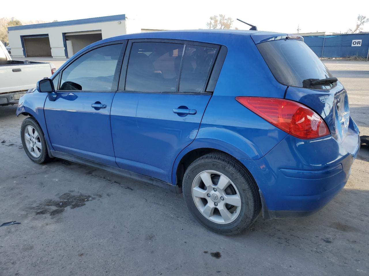 2007 Nissan Versa - Image 2