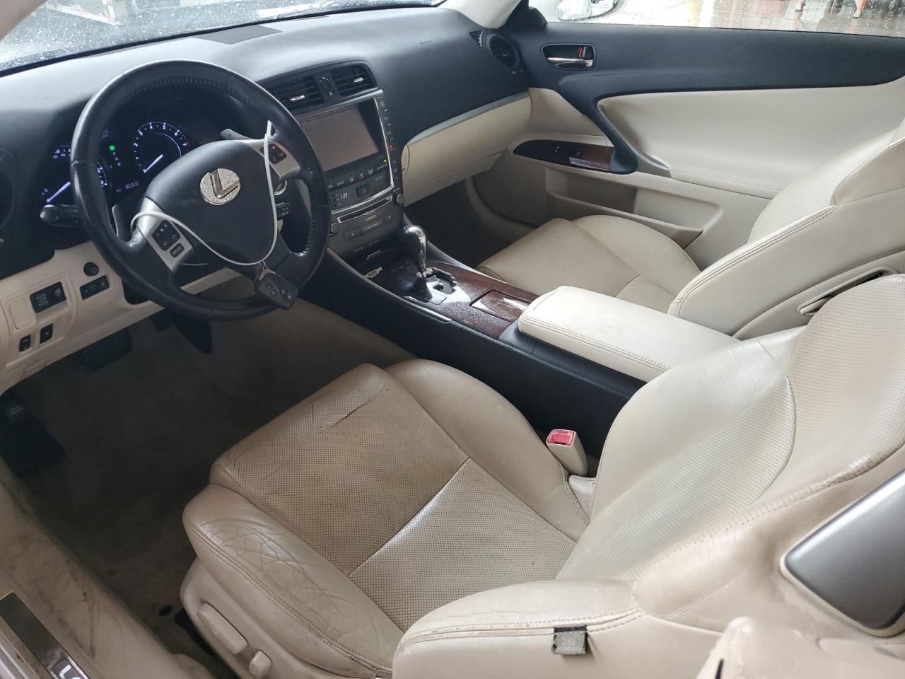 2014 Lexus IS - Image 8
