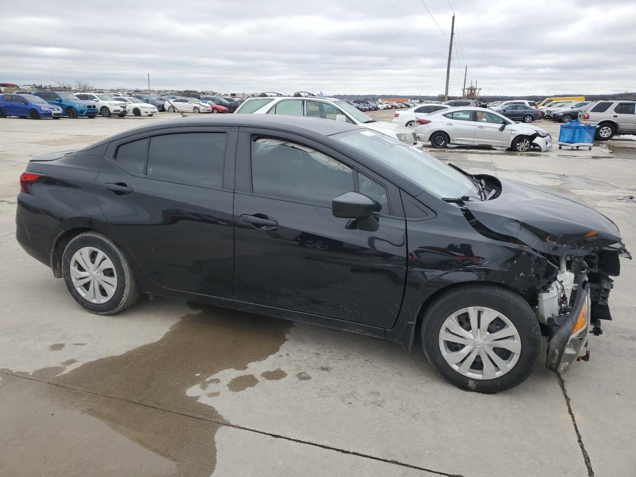 2021 Nissan Versa - Image 4