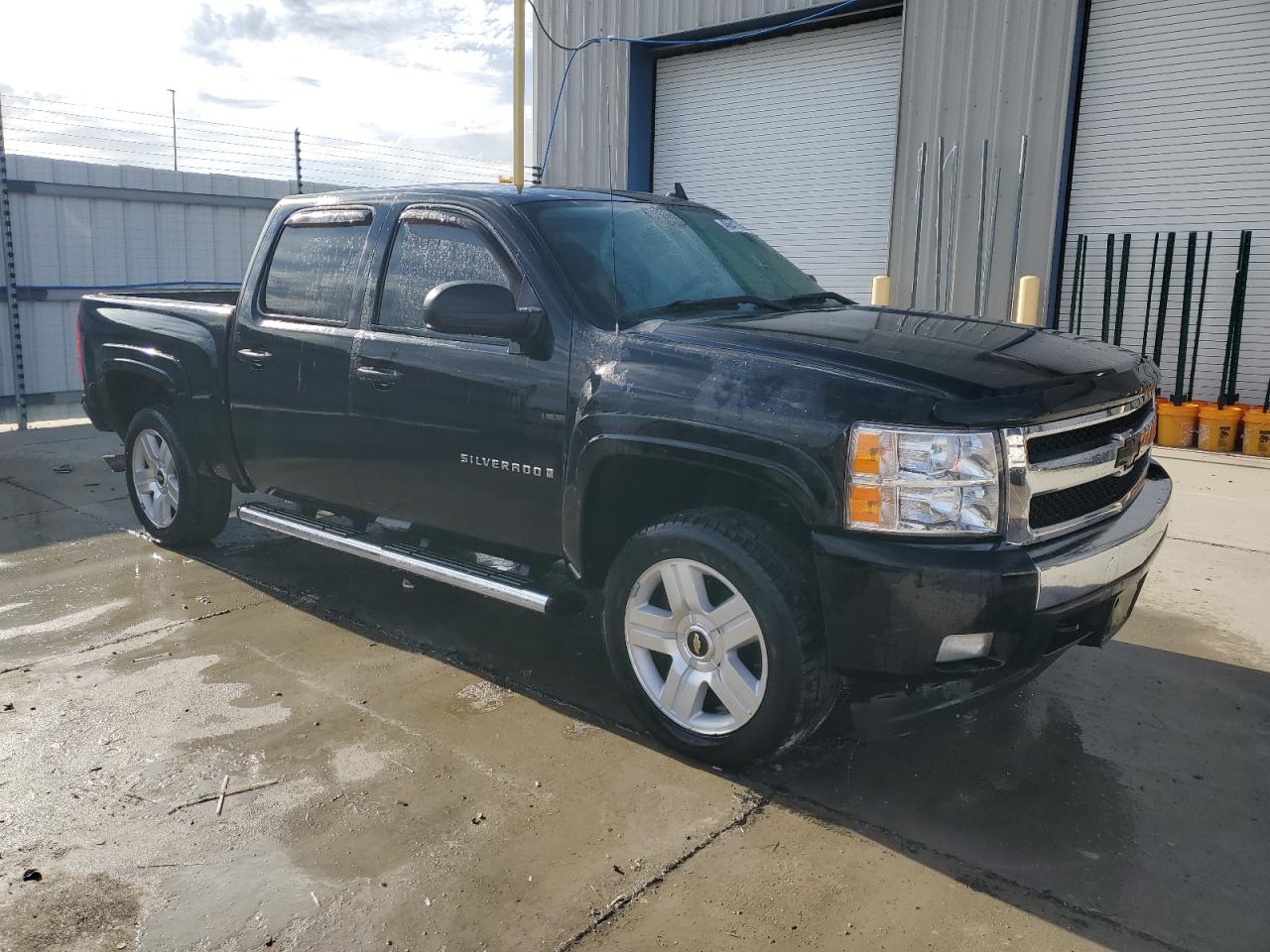2008 Chevrolet Silverado - Image 4