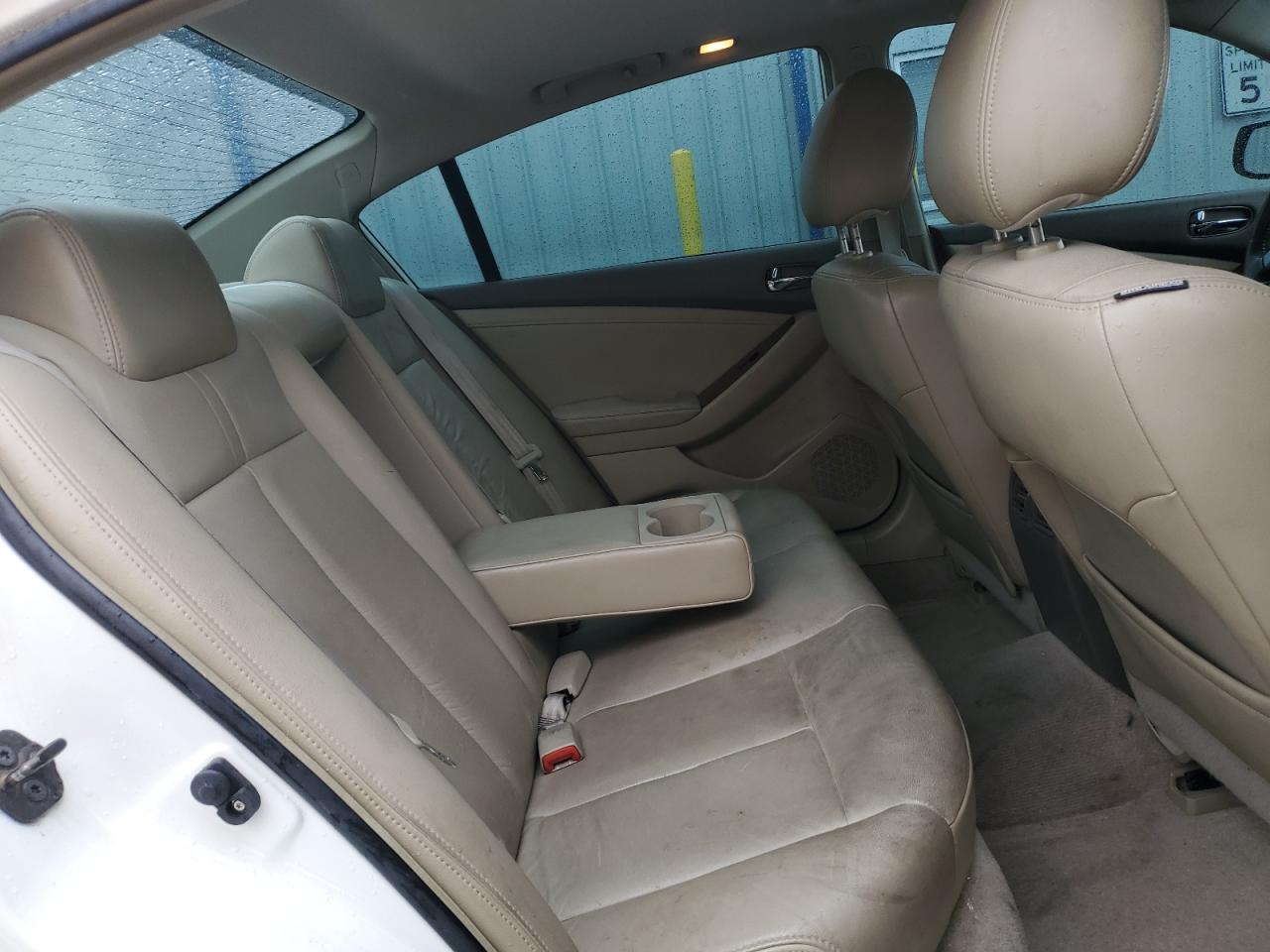 2009 Nissan Altima - Image 10
