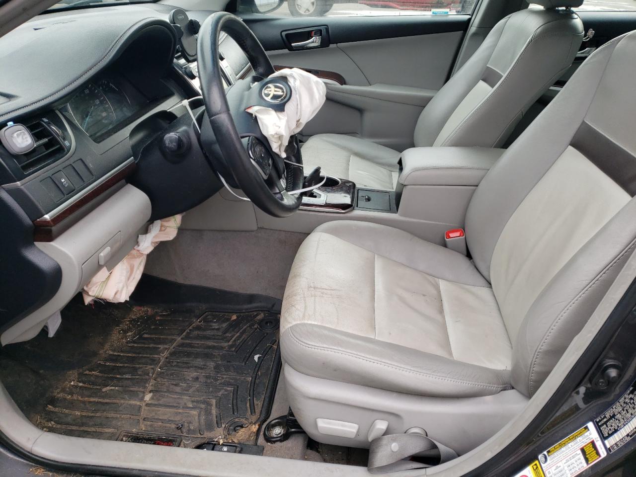 2012 Toyota Camry - Image 7