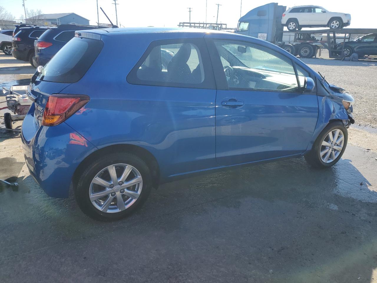 2015 Toyota Yaris - Image 3