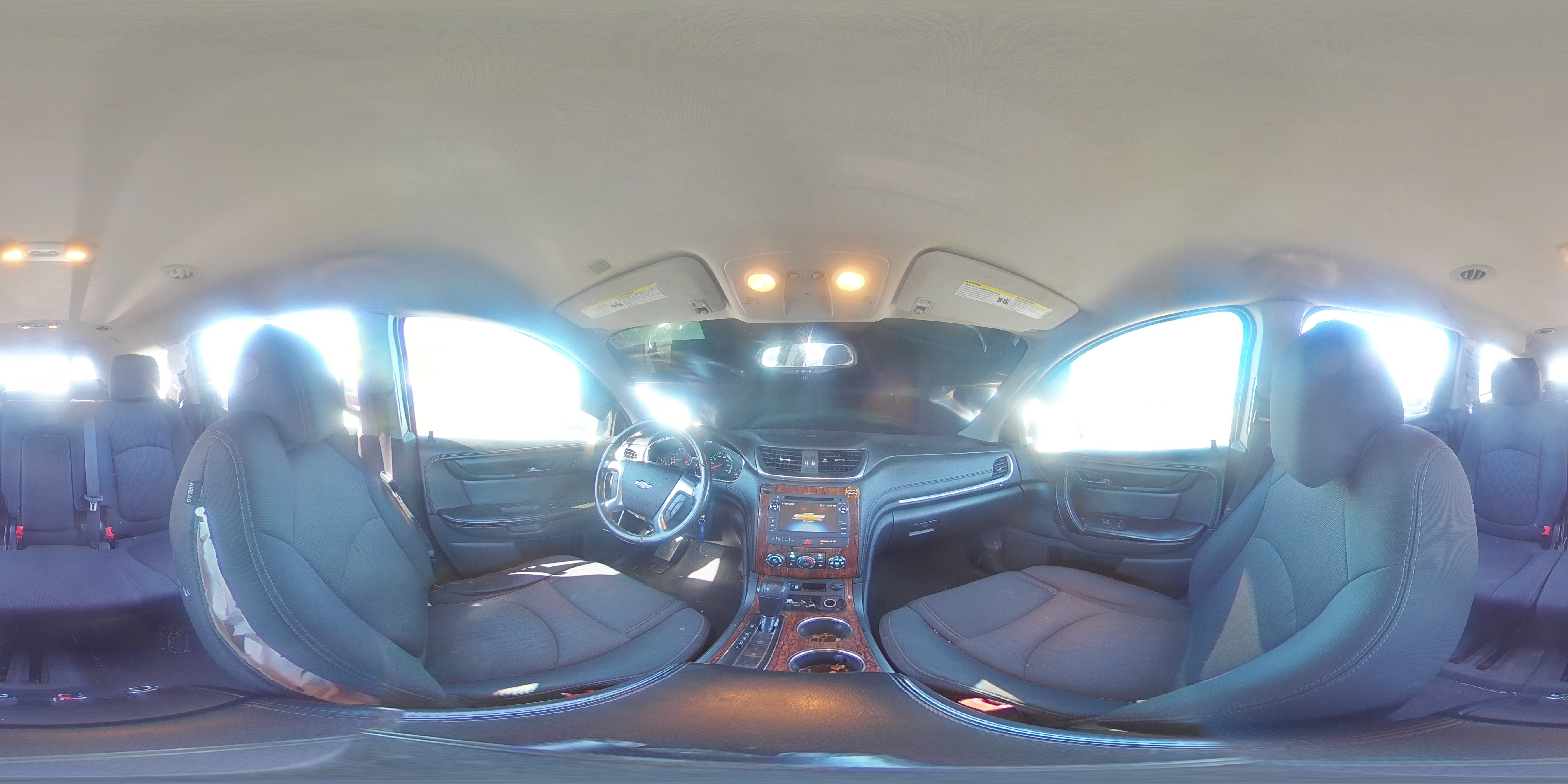 2014 Chevrolet Traverse - Image 12