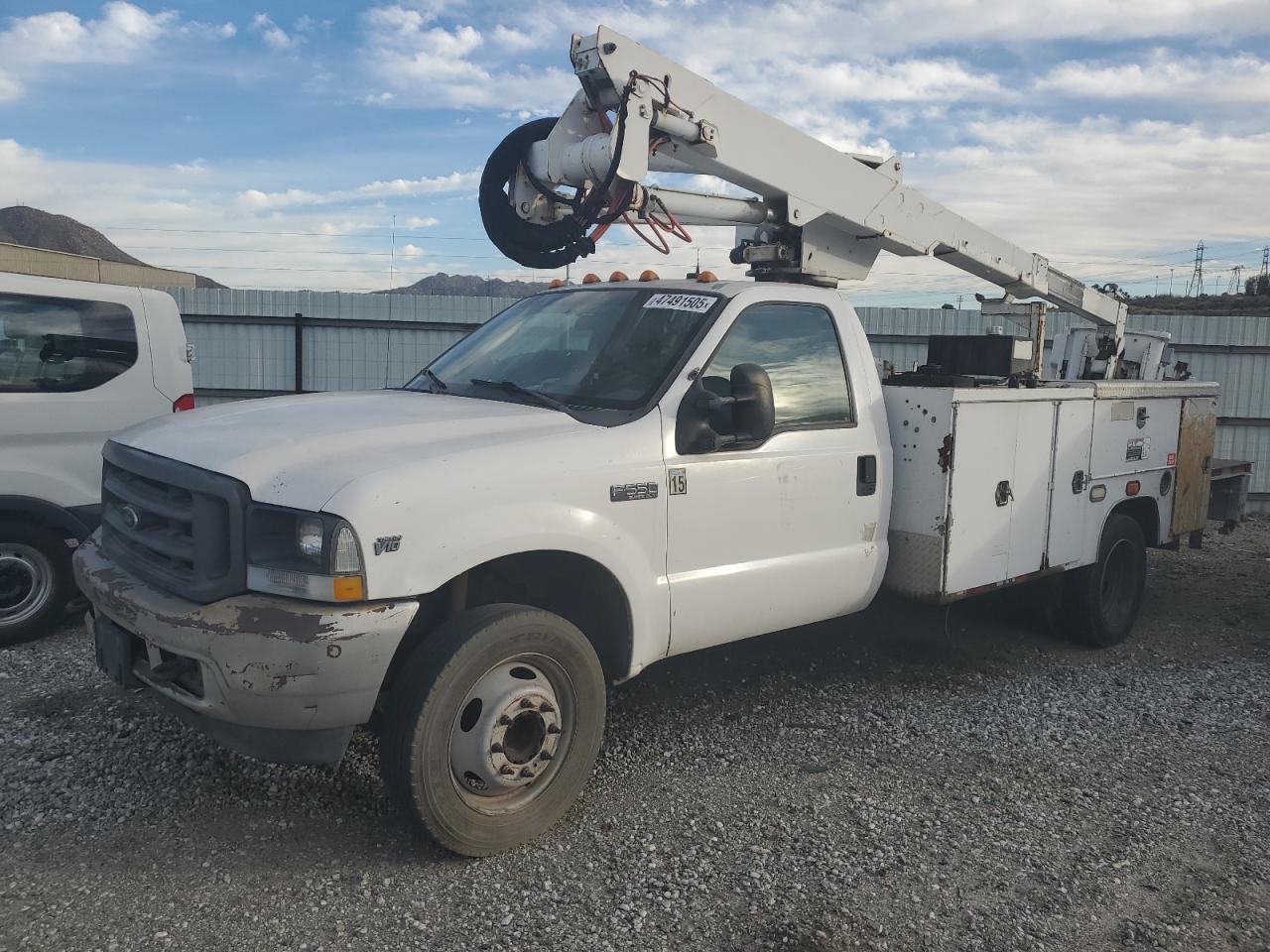 Colton, CA에서 판매 중인 2004 Ford F550 Super Duty - Minor Dent/Scratches
