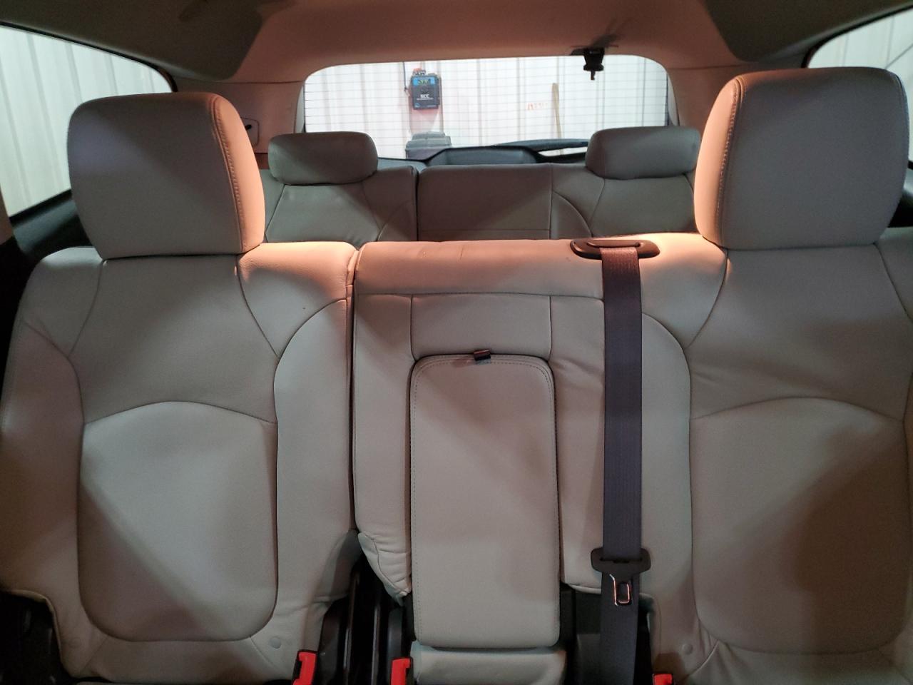 2011 Chevrolet Traverse - Image 10