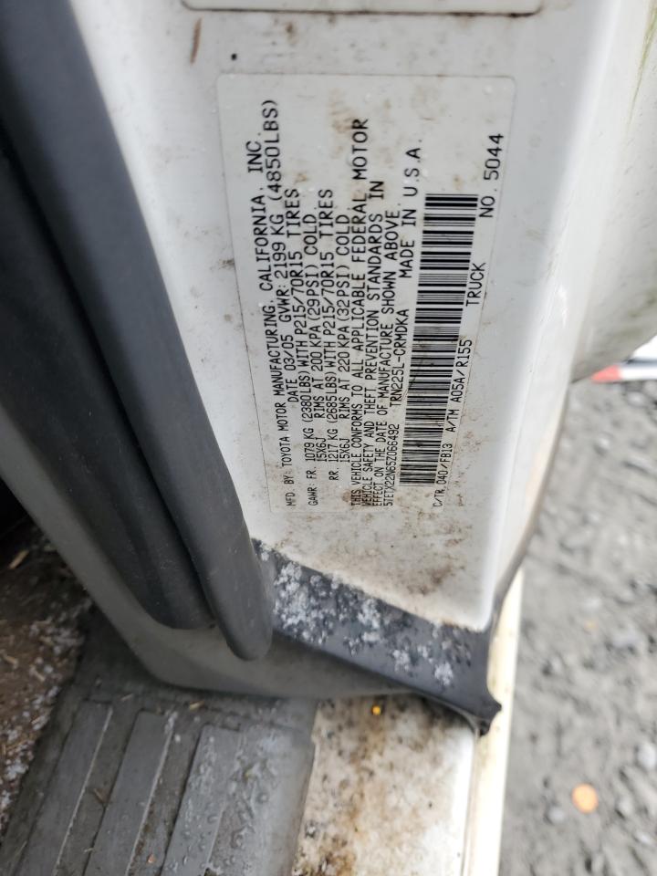 2005 Toyota Tacoma - Image 14