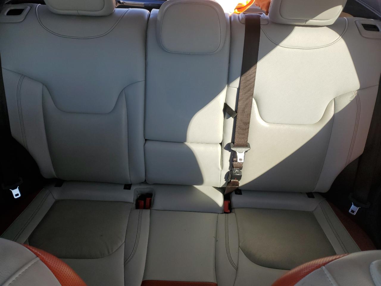 2015 Jeep Renegade - Image 10