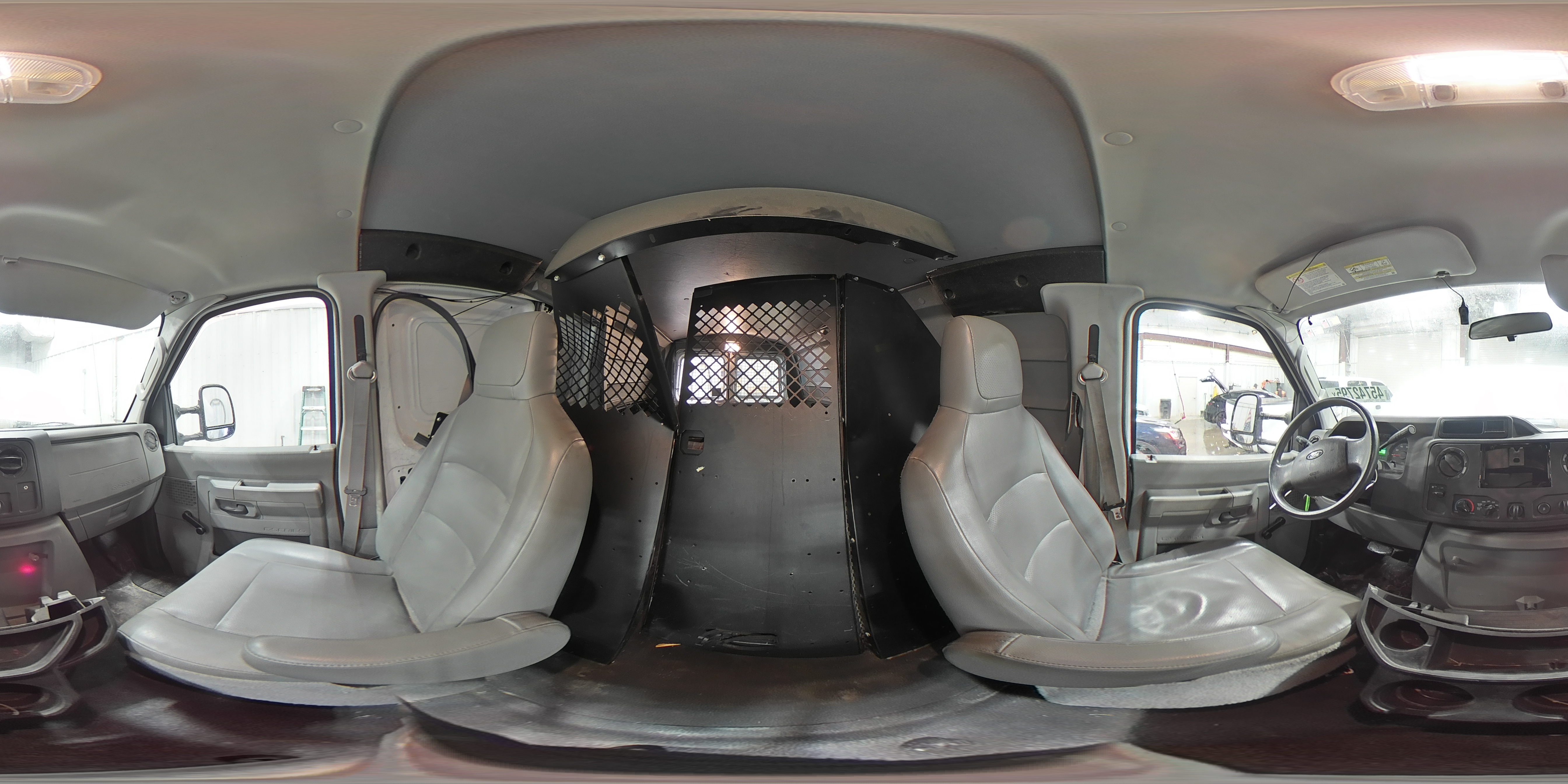2014 Ford Econoline - Image 14