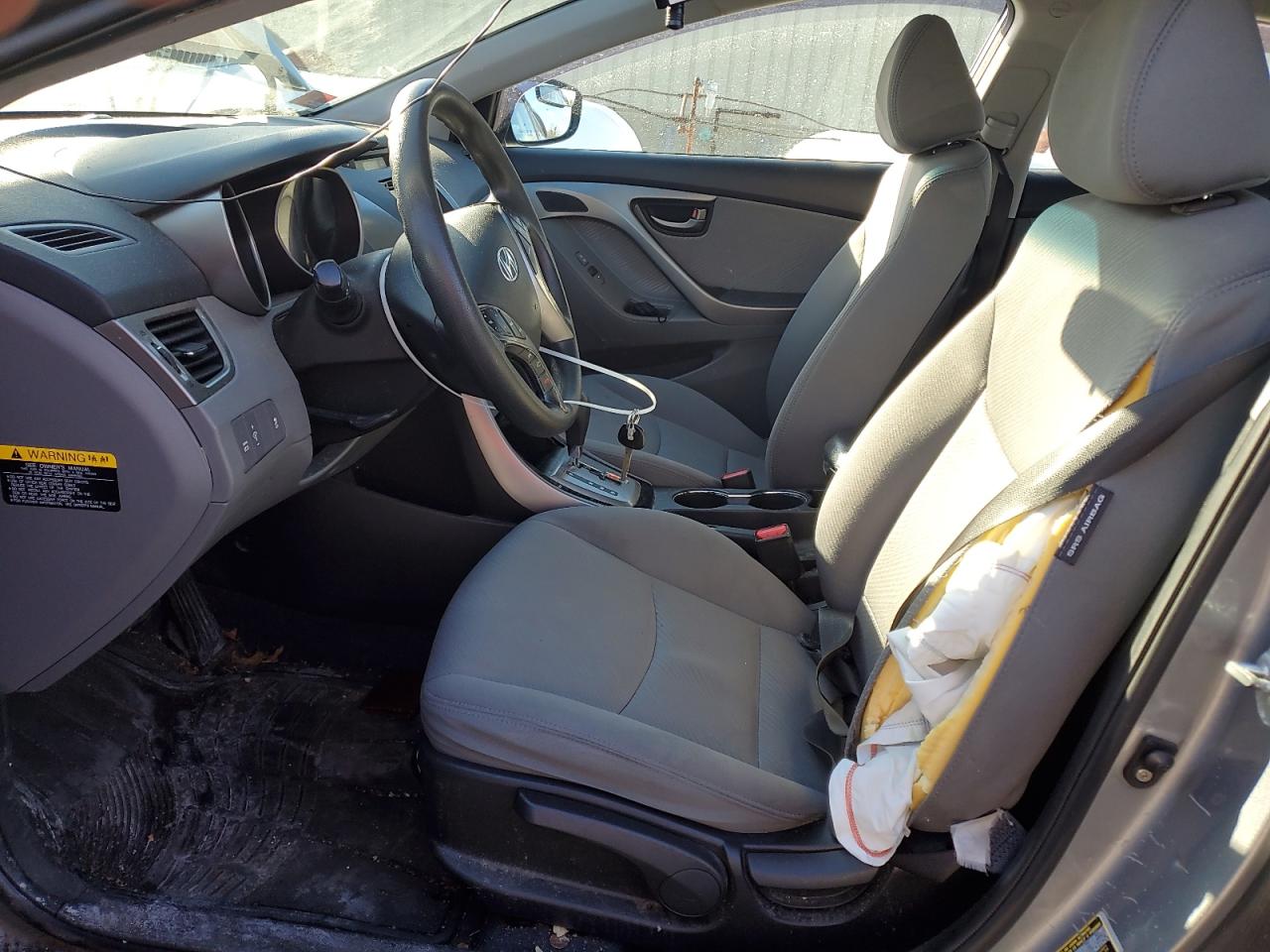 2013 Hyundai Elantra - Image 7