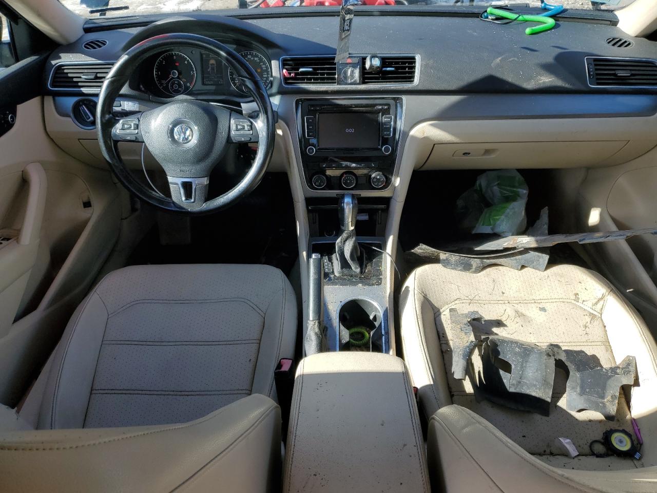 2015 Volkswagen Passat - Image 8