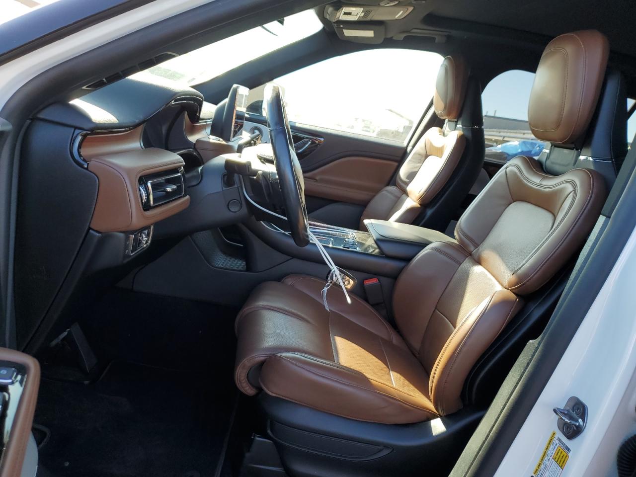 2021 Lincoln Aviator - Image 7