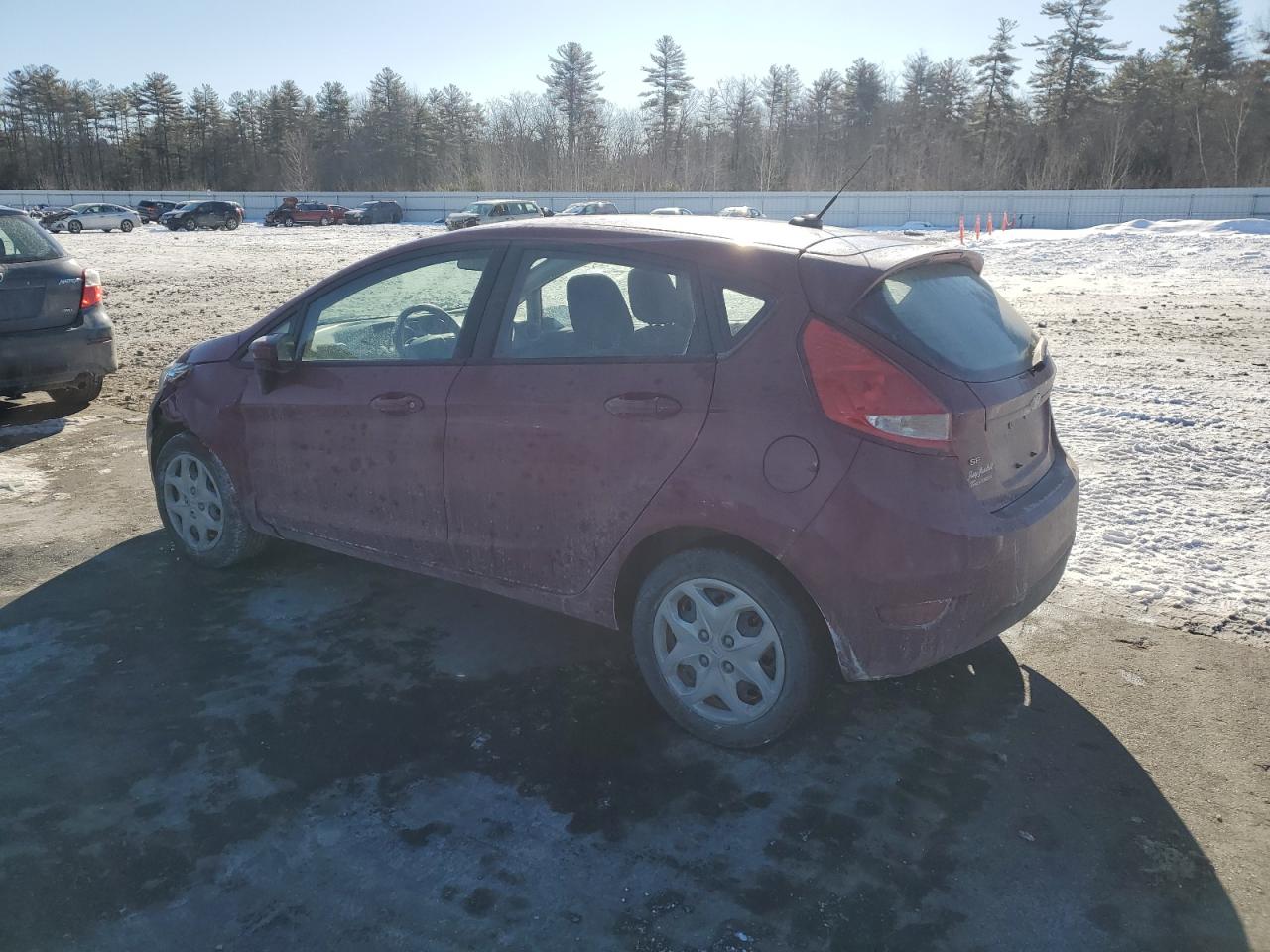 2011 Ford Fiesta - Image 2