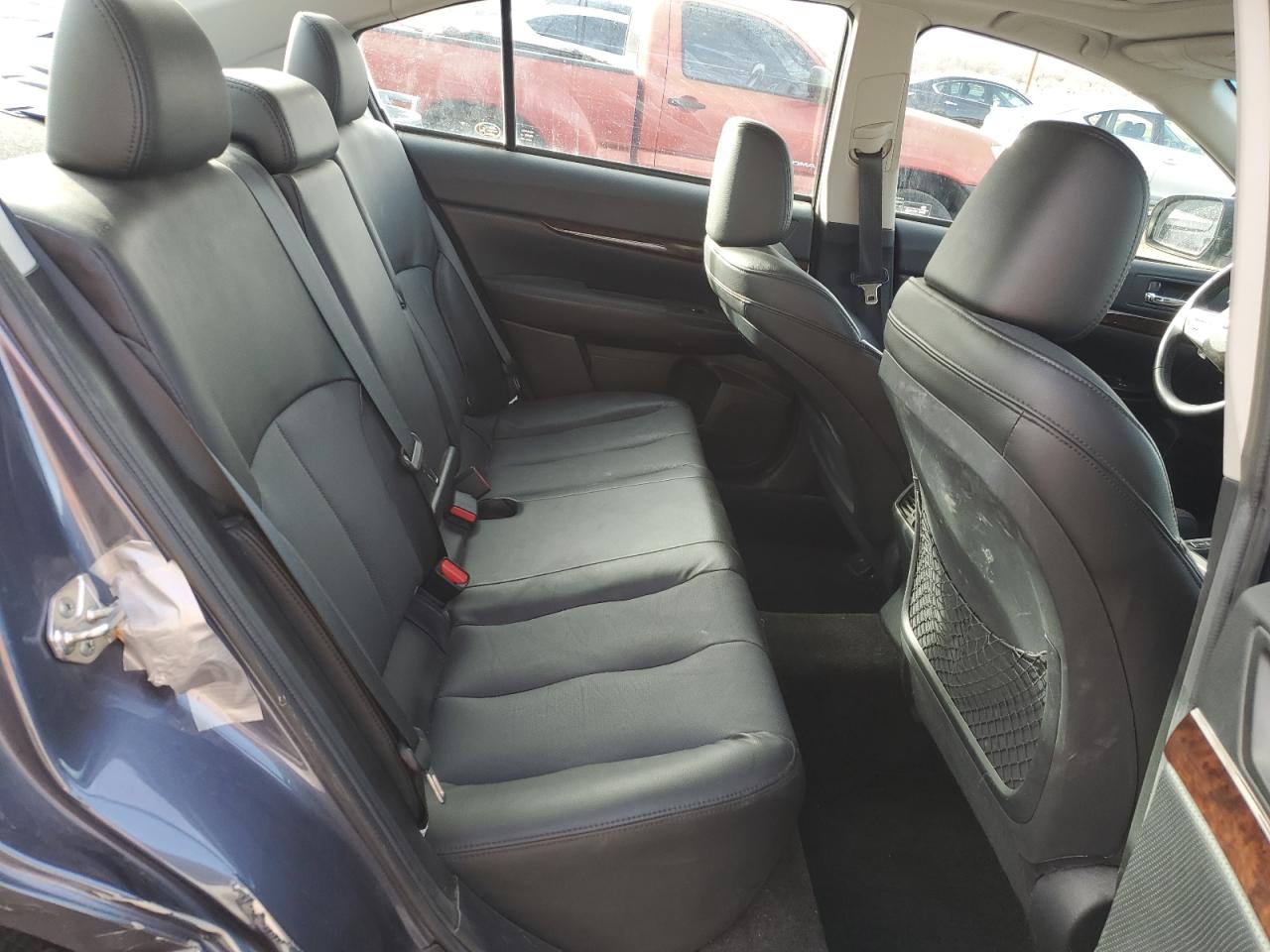 2014 Subaru Legacy - Image 10