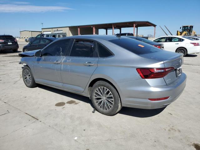  VOLKSWAGEN JETTA 2021 Серебристый
