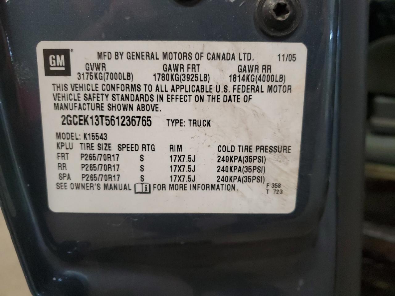 2006 Chevrolet Silverado - Image 12