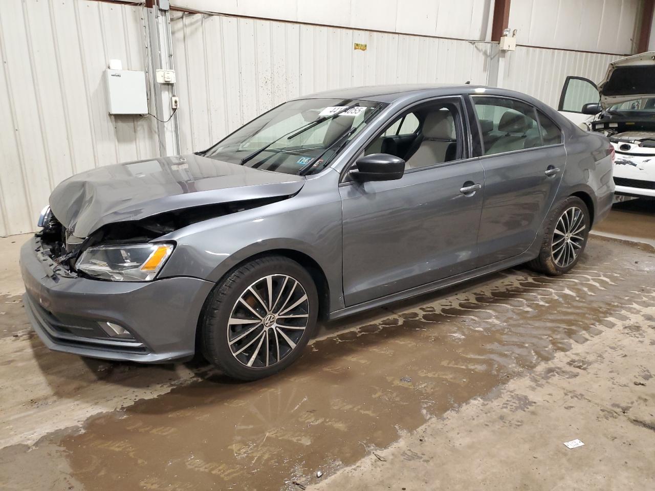 2016 Volkswagen Jetta - Image 1