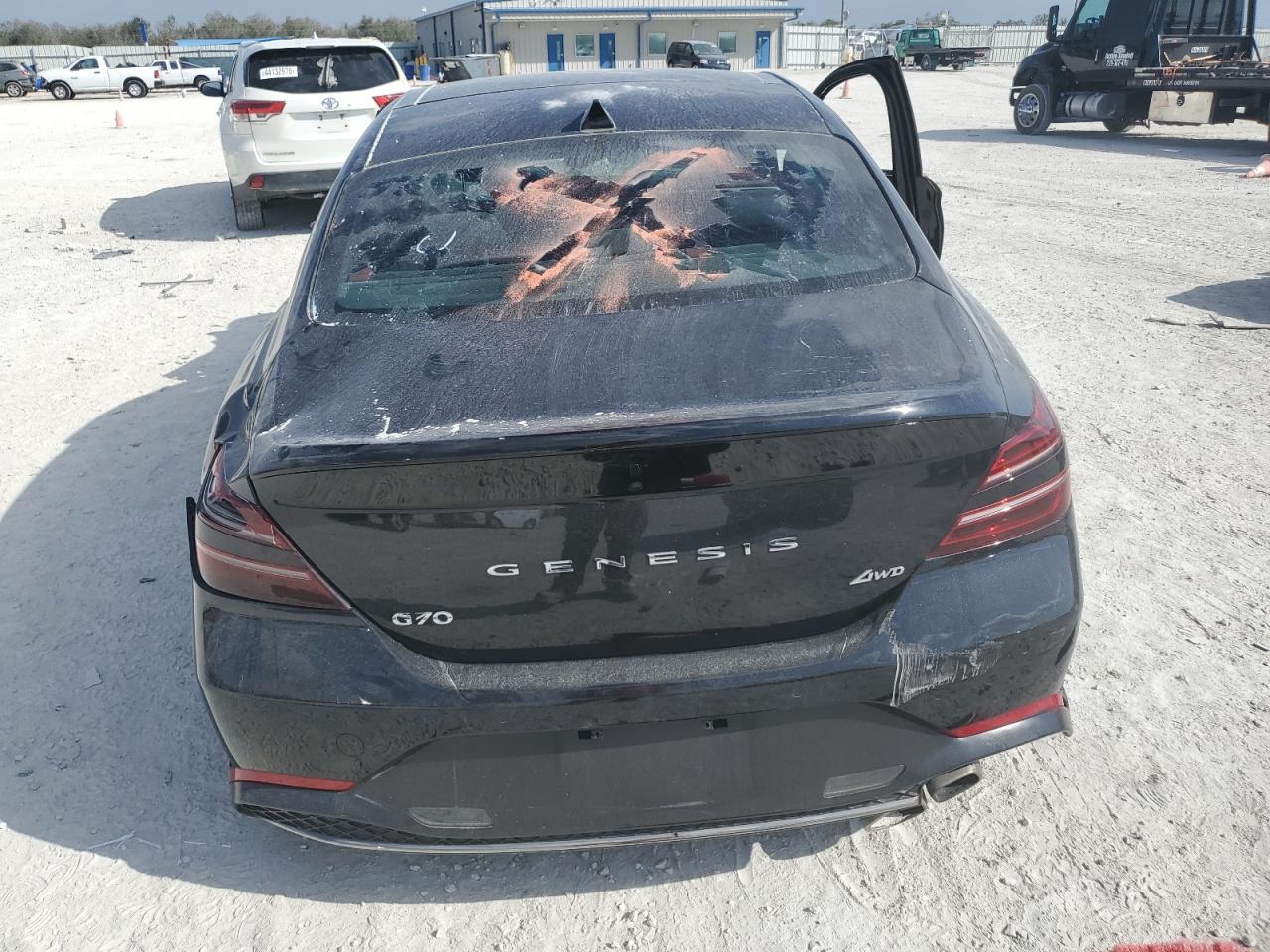 2023 Genesis G70 - Image 6
