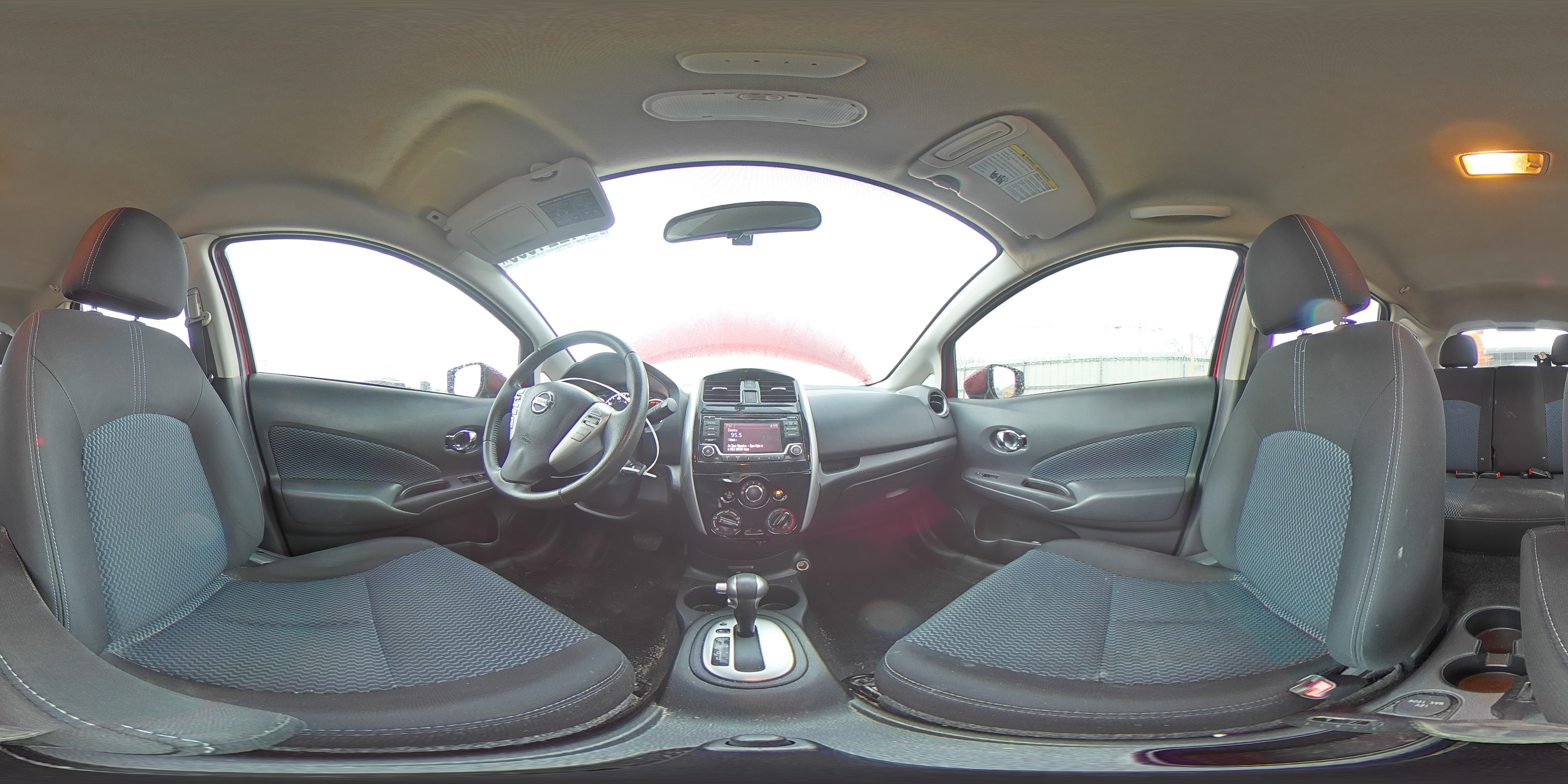 2018 Nissan Versa - Image 15