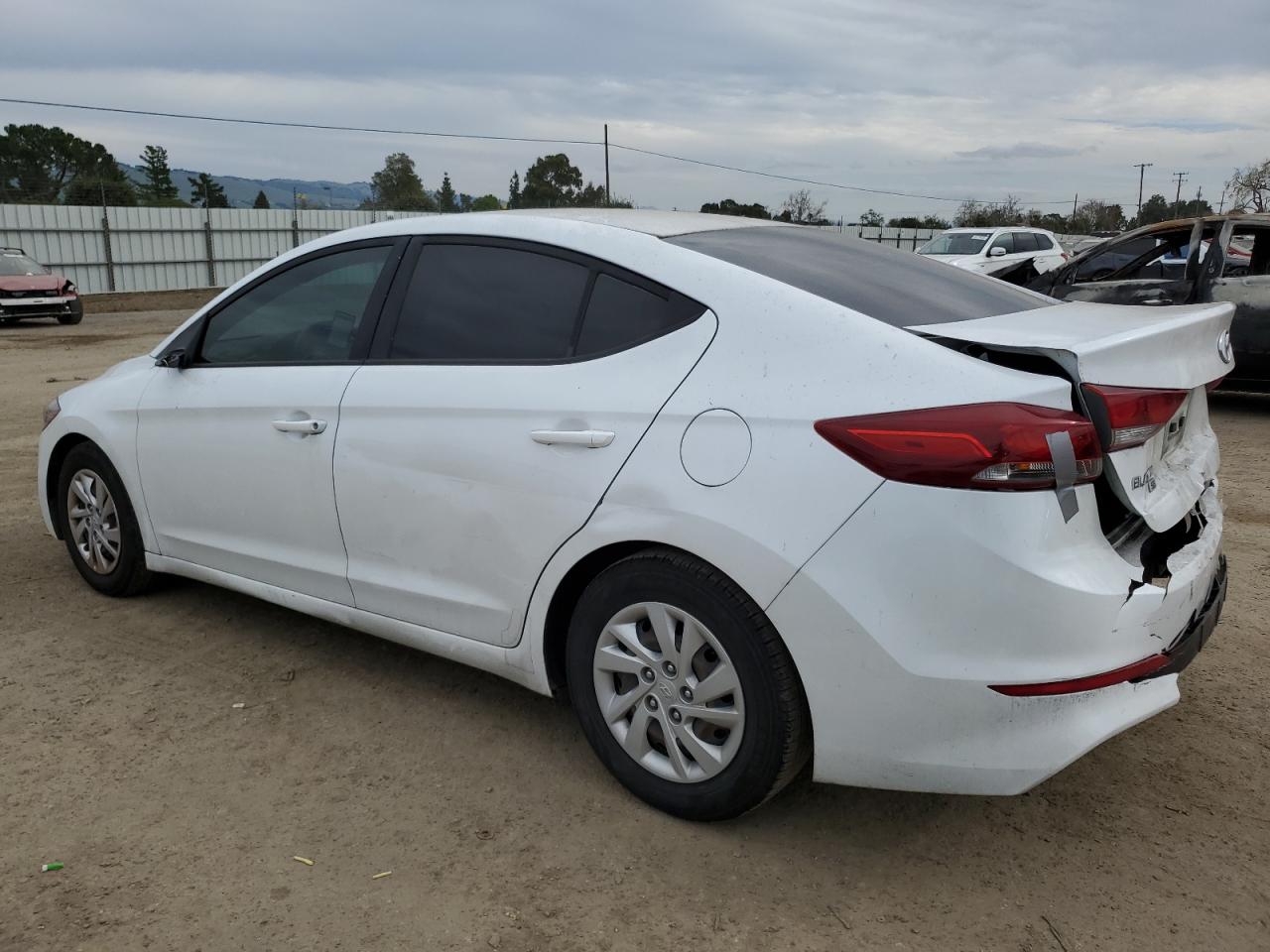 2018 Hyundai Elantra - Image 2