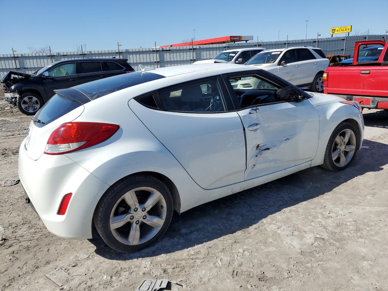 2012 Hyundai Veloster - Image 3