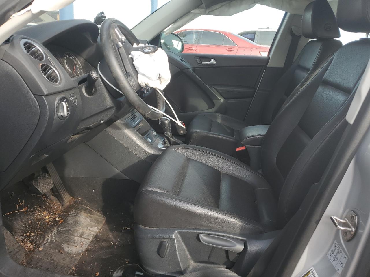 2017 Volkswagen Tiguan - Image 7