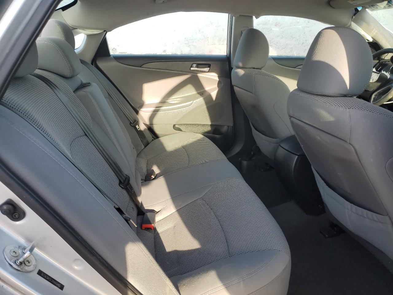 2014 Hyundai Sonata - Image 10
