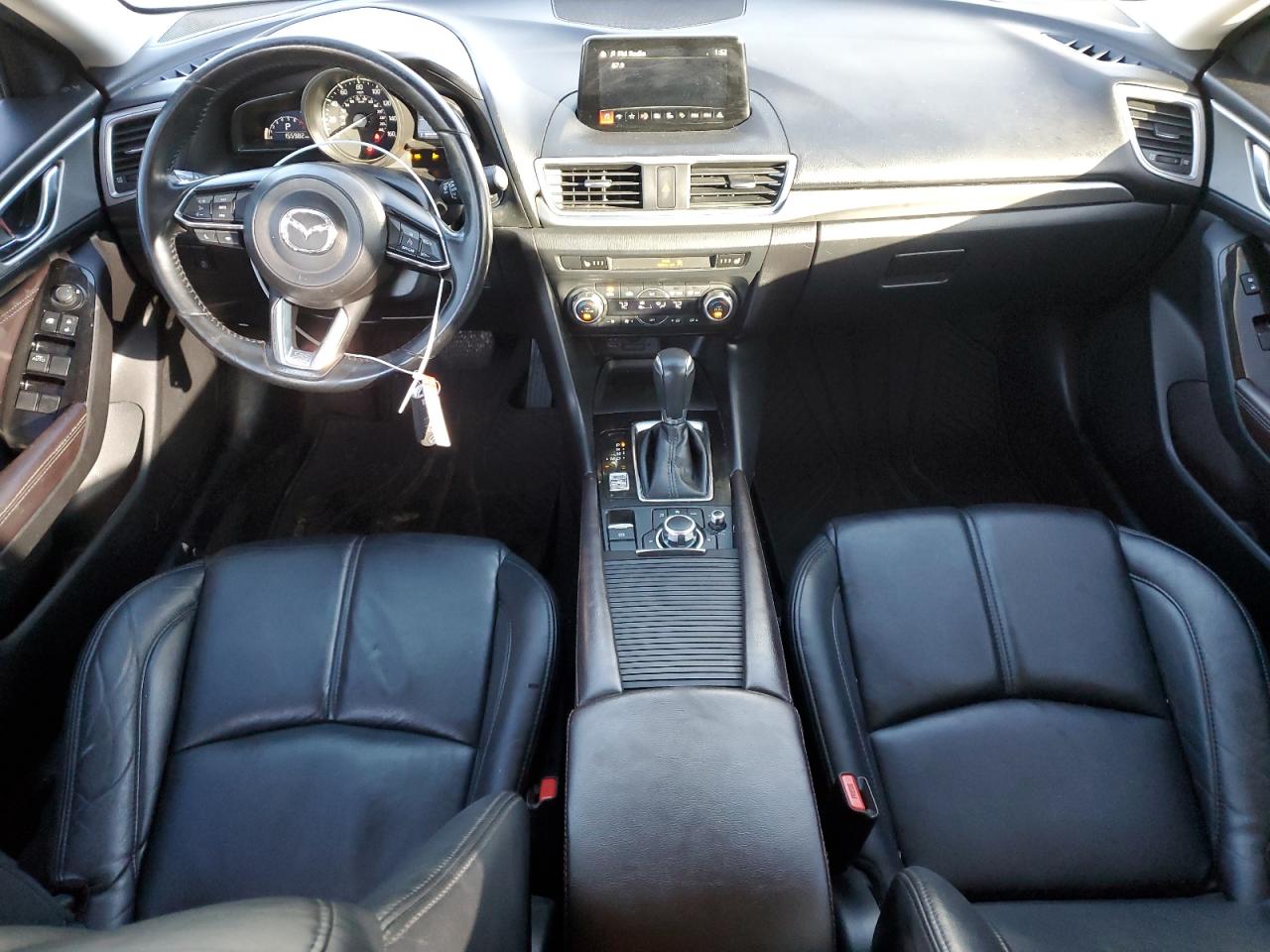 2017 Mazda 3 - Image 8