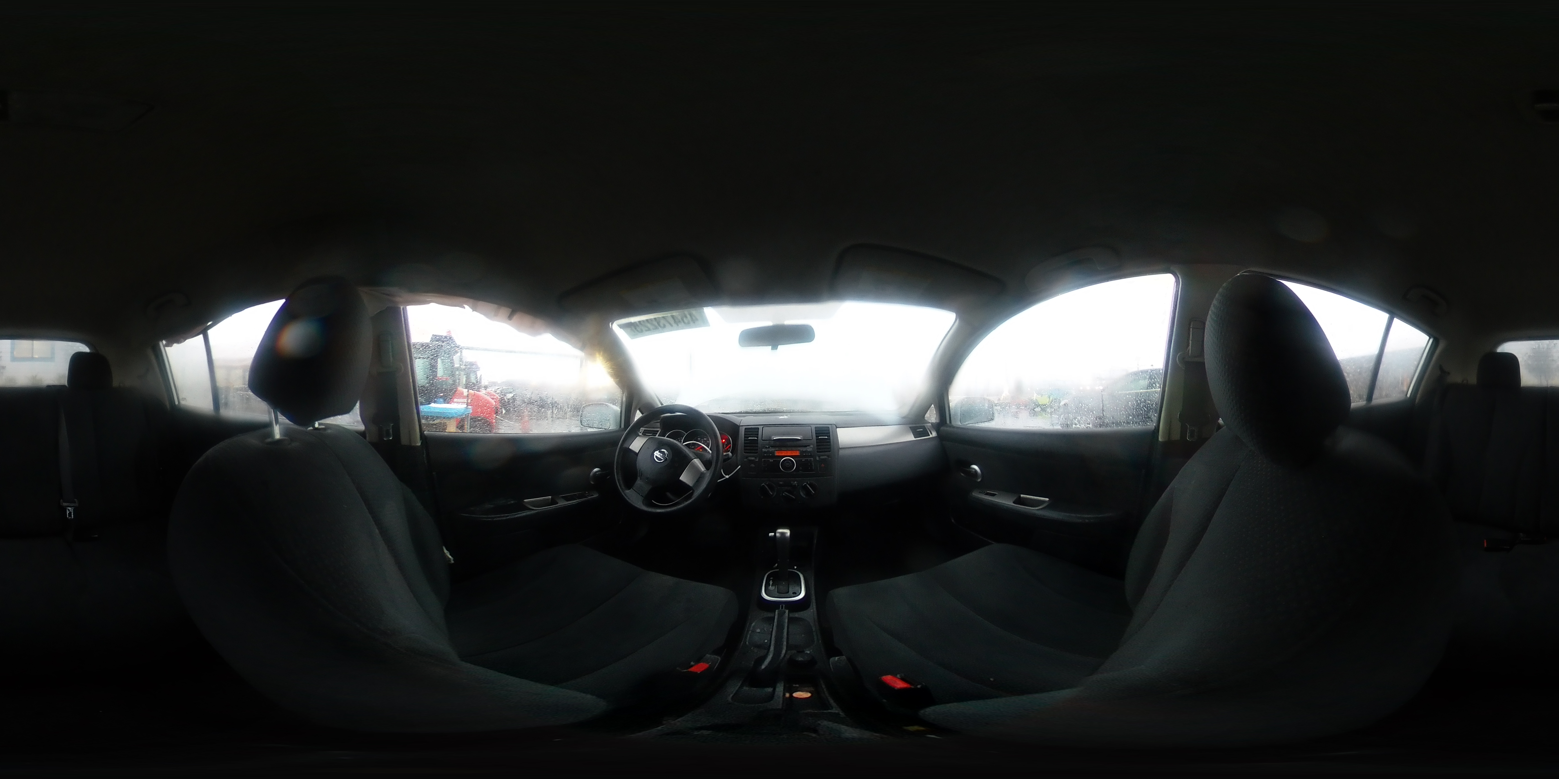 2011 Nissan Versa - Image 12