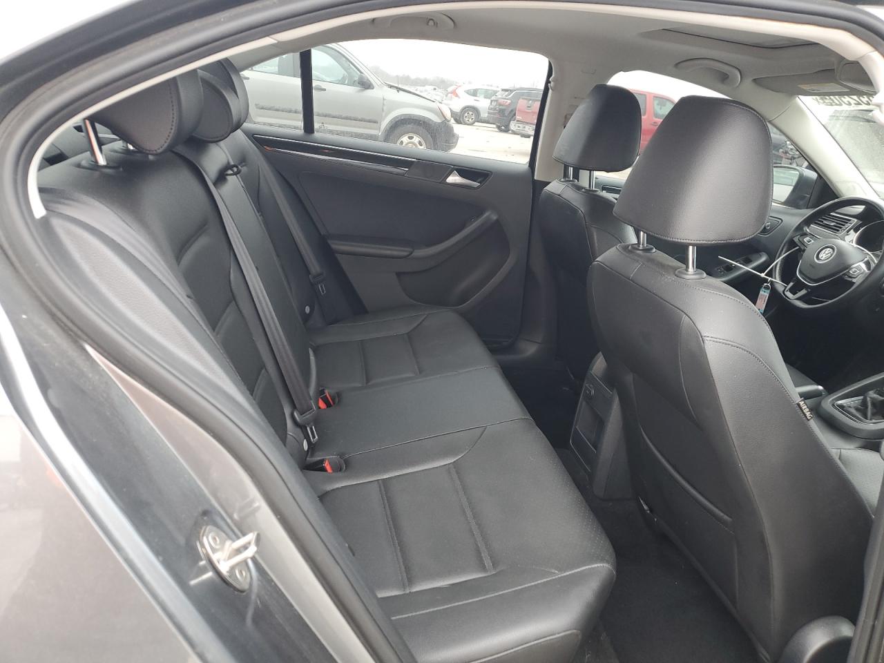 2017 Volkswagen Jetta - Image 10