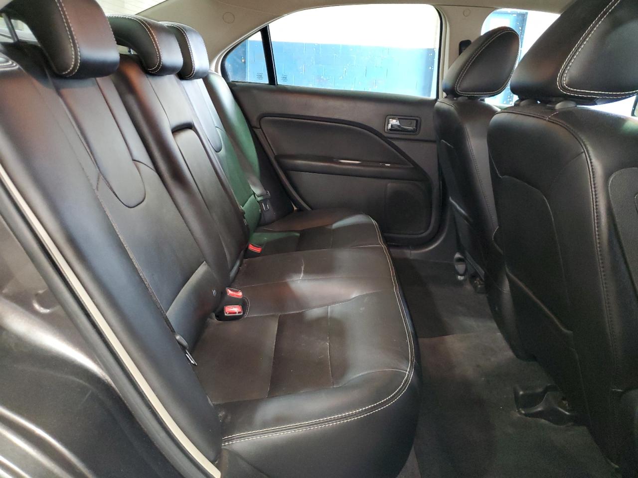 2010 Ford Fusion - Image 10