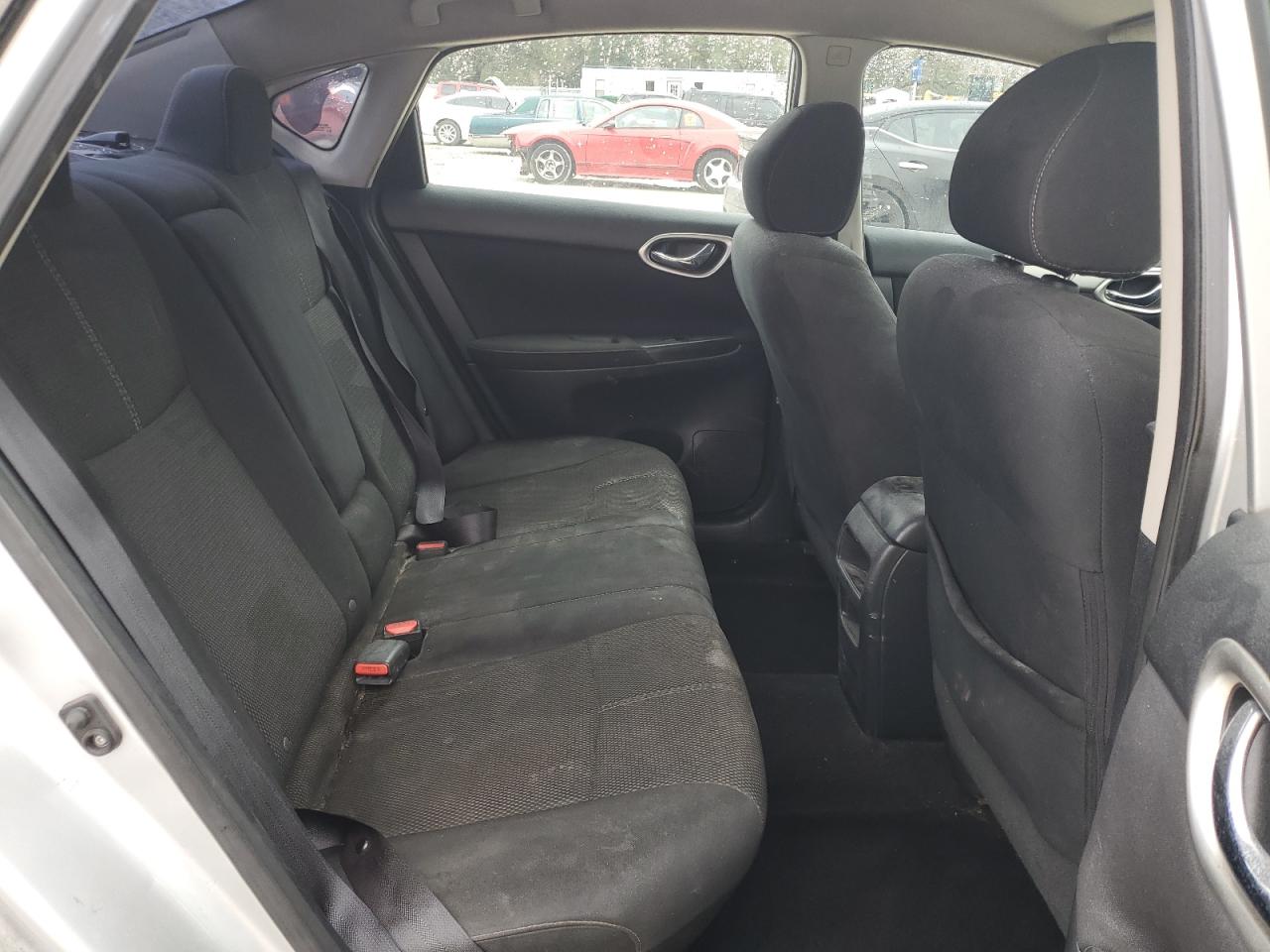 2015 Nissan Sentra - Image 10