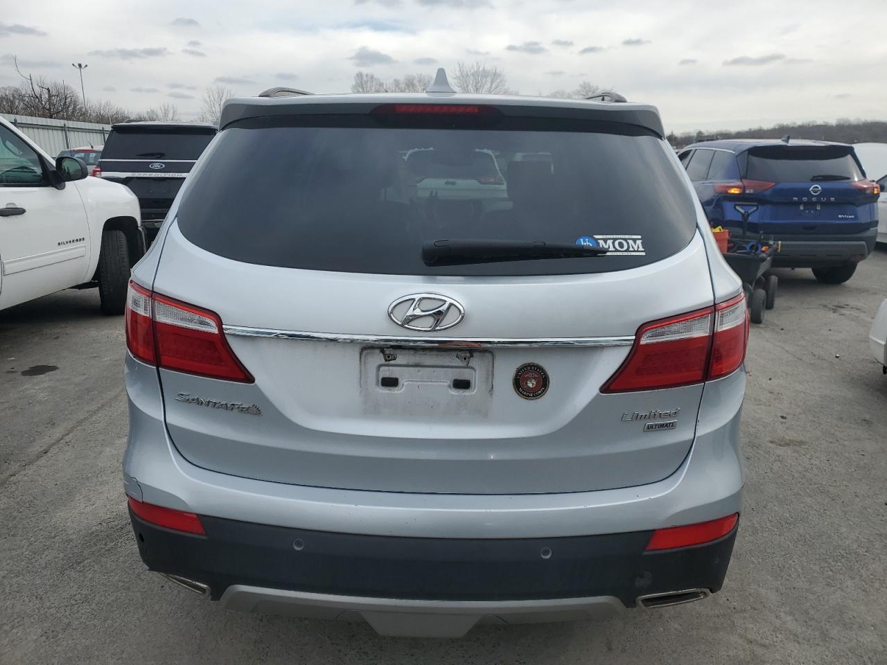 2015 Hyundai Santa Fe - Image 6