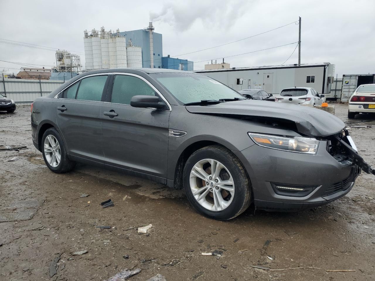 2015 Ford Taurus - Image 4