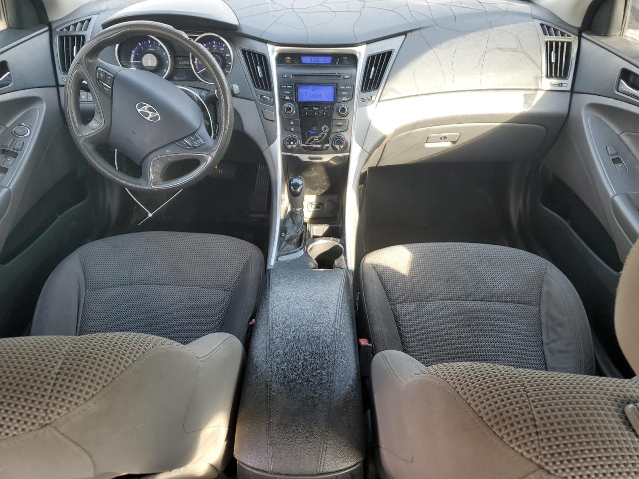 2012 Hyundai Sonata - Image 8