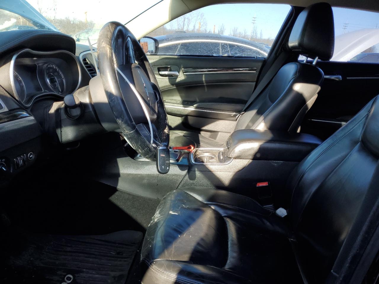 2015 Chrysler 300 - Image 7