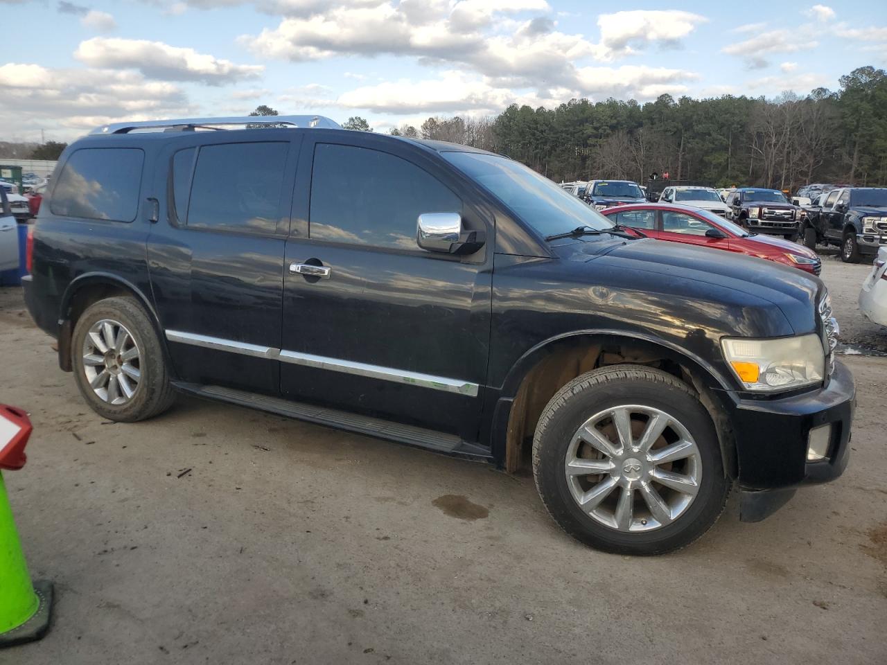2010 Infiniti QX56 - Image 4