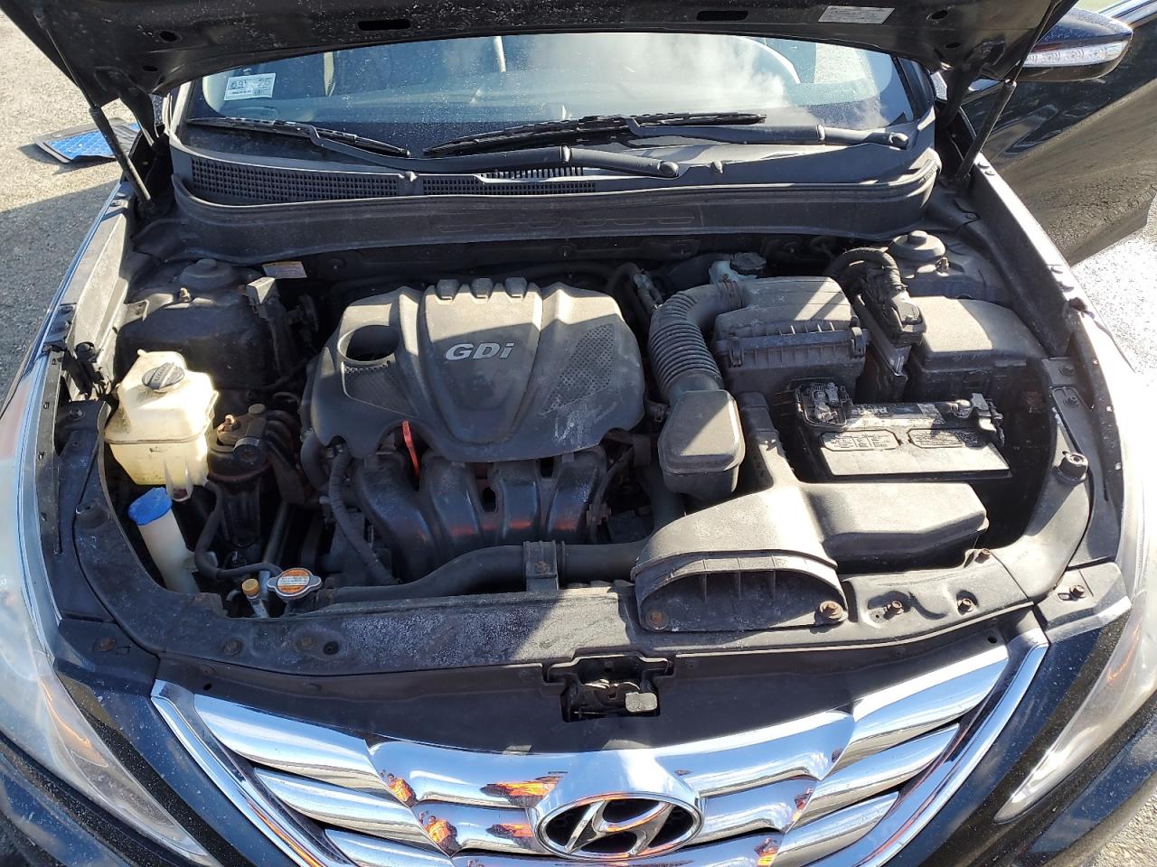 2011 Hyundai Sonata - Image 13