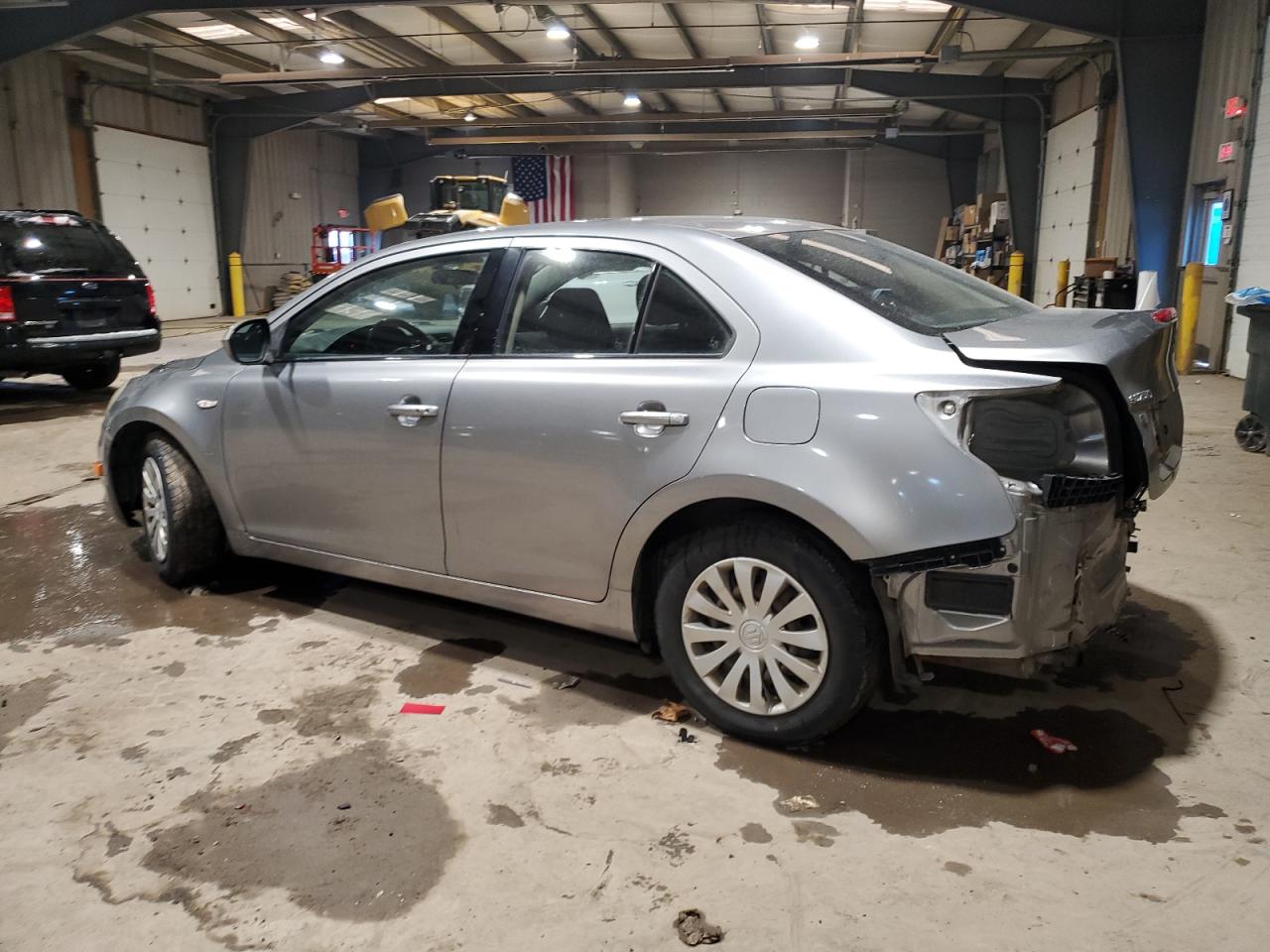 2011 Suzuki Kizashi - Image 2