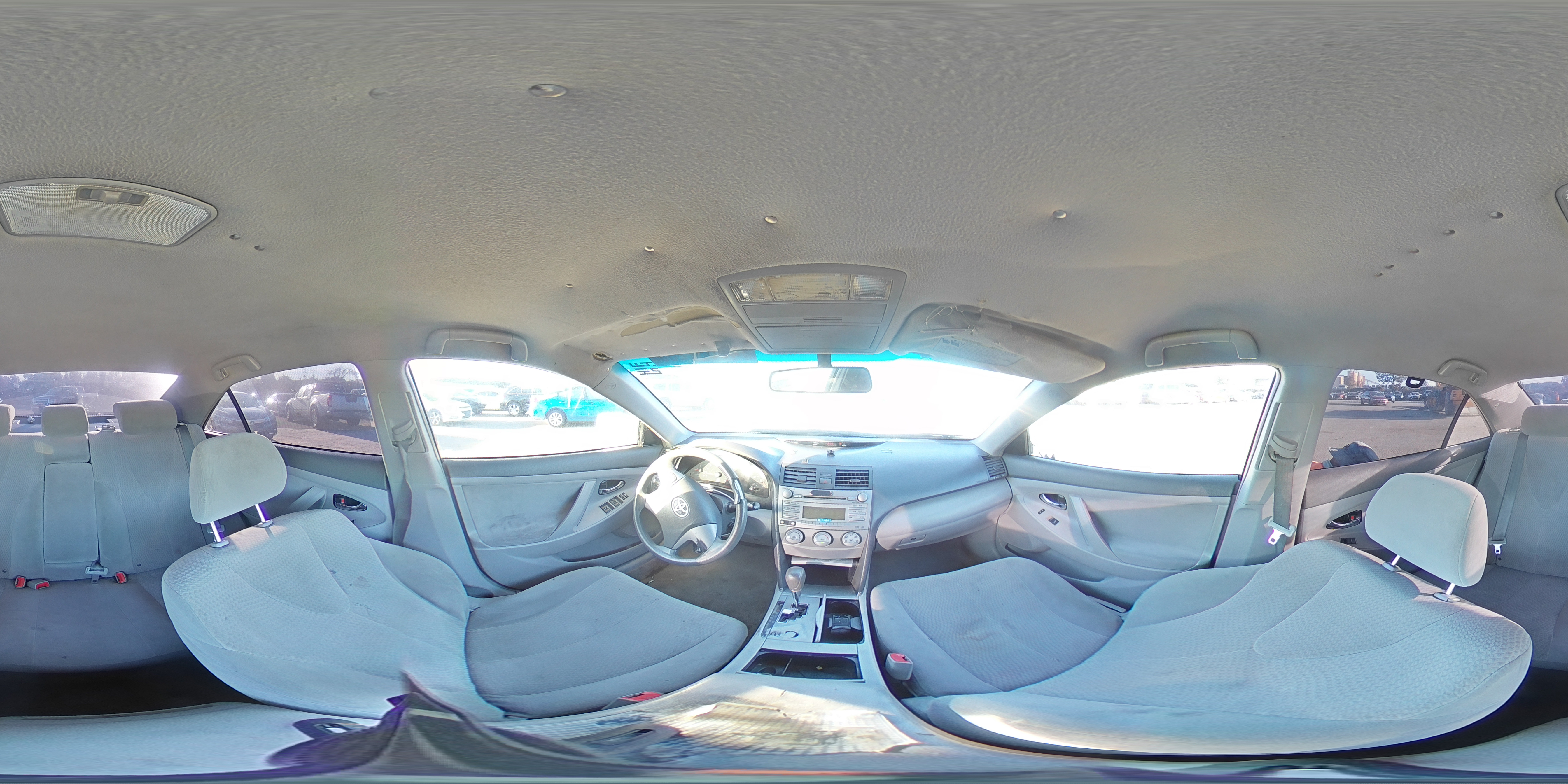 2010 Toyota Camry - Image 12
