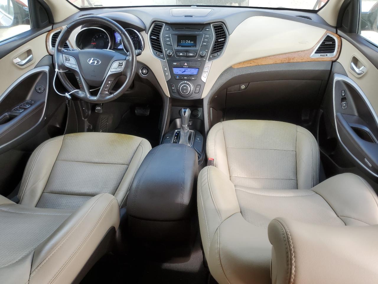2016 Hyundai Santa Fe - Image 8