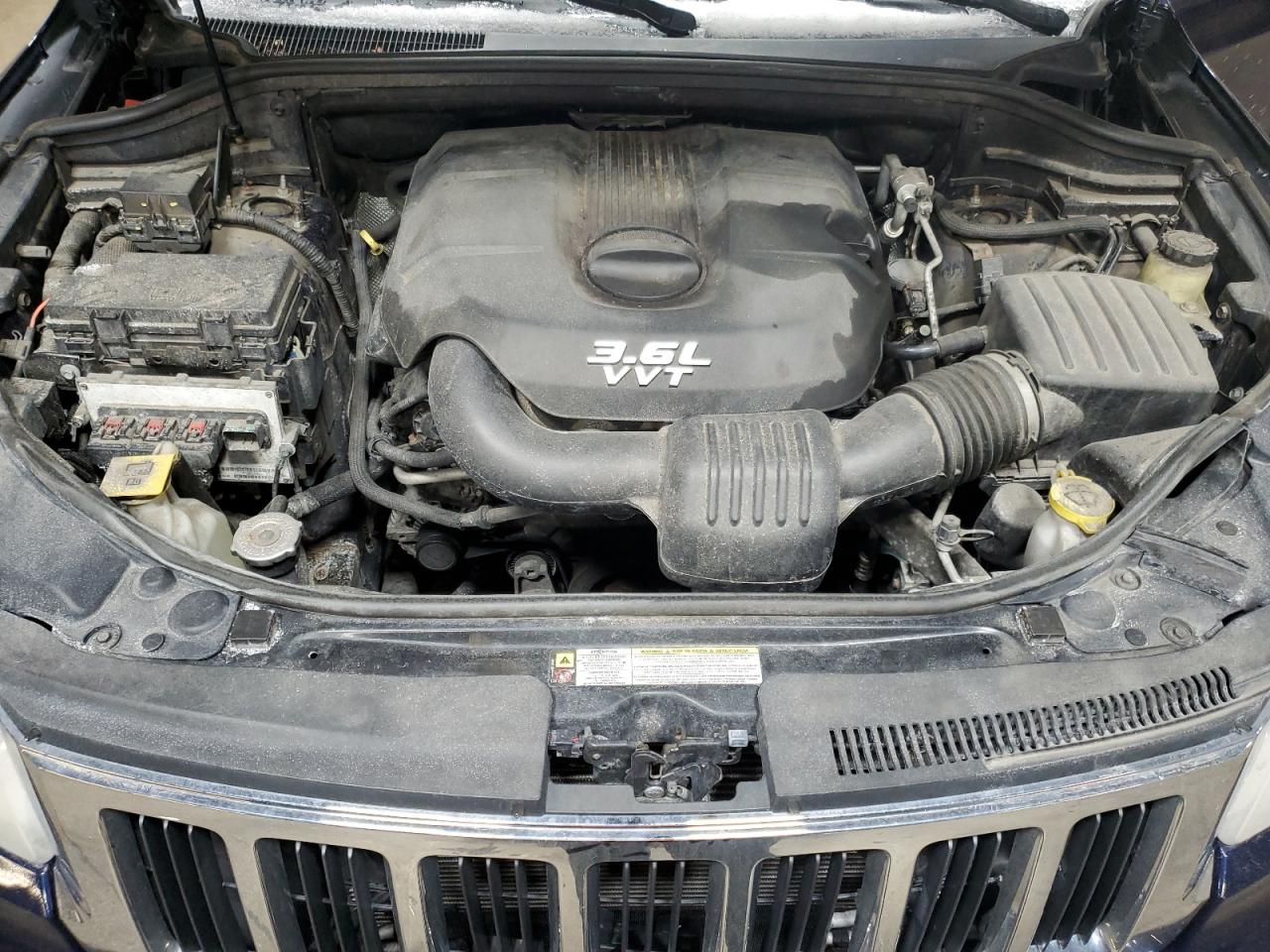 2013 Jeep Grand Cherokee - Image 13