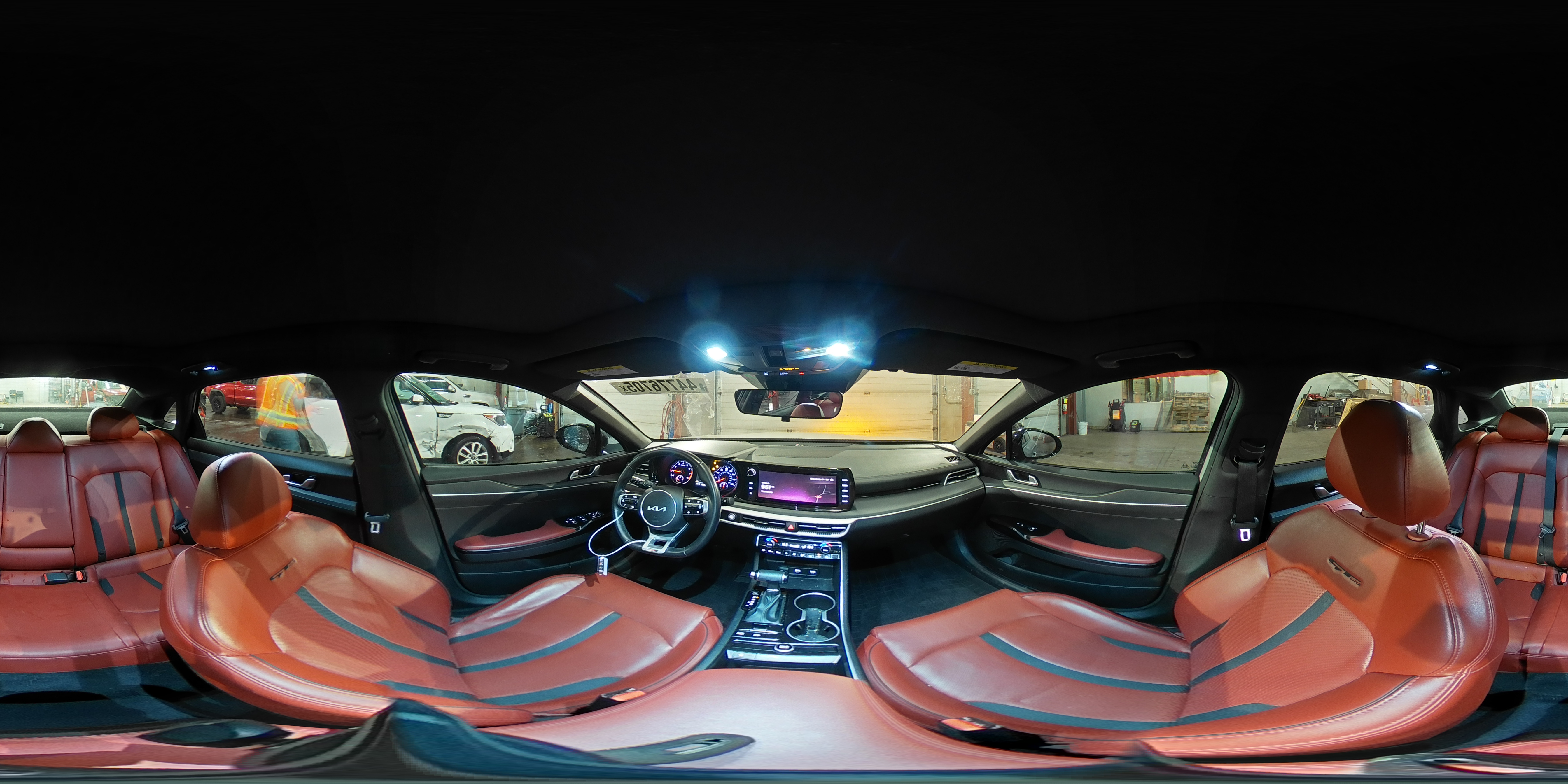 2022 Kia K5 - Image 14
